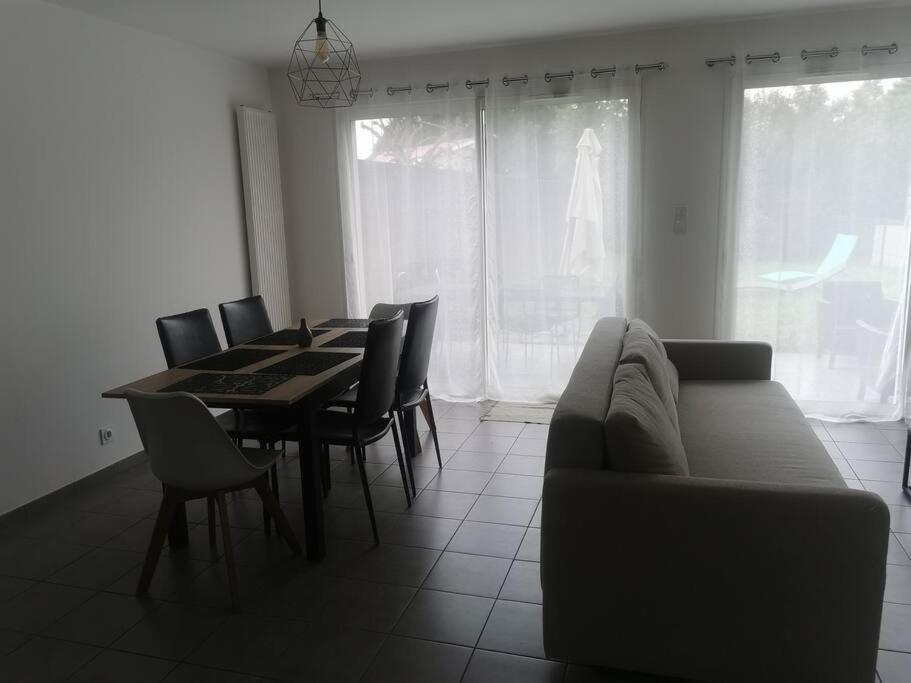 Jolie Maison Entiere Avec 3 Chambres Centre Ville แซงตรองเดร-เดอ-คุบแซก ภายนอก รูปภาพ
